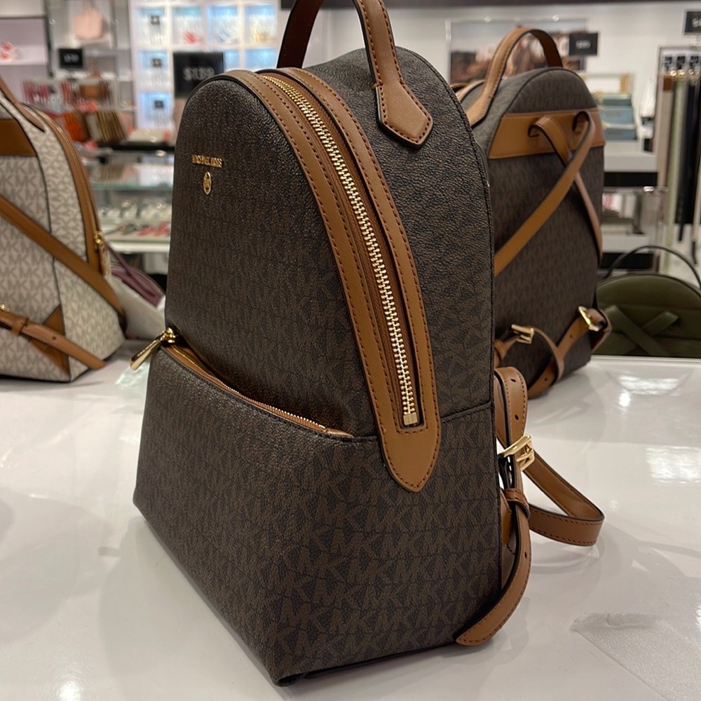 Michael Kors Womens Valerie Medium Logo Backpack 30F2G9VB2B Brown 
NWT